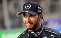 Mercedes chào đón sự trở lại của Lewis Hamilton sau gần 2 tháng