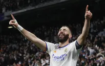 Benzema đi vào lịch sử Champions League