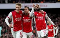 Hạ Leicester City, Arsenal tái chiếm vị trí thứ 4