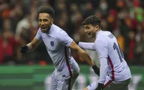 Barcelona ngược dòng giành vé tứ kết Europa League
