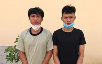 Đem bình xịt hơi cay đi cướp tài sản