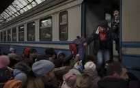 EU, Mỹ áp dụng quy chế bảo vệ tạm thời đối với người đi lánh nạn từ Ukraine