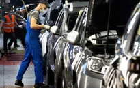 Xung đột Ukraine - Nga gia tăng áp lực lên ngành sản xuất ô tô thế giới