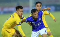 CLB Hà Nội đối diện với lịch thi đấu dày đặc vì đá bù