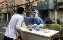 Thượng Hải nới lỏng phong tỏa ở một số khu vực bất chấp số ca nhiễm COVID-19 tăng