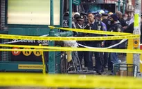 Mỹ truy tìm nghi can vụ nổ súng tại ga tàu điện ngầm ở New York