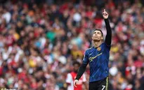 Ronaldo ghi bàn thắng ý nghĩa tặng con trai mới qua đời