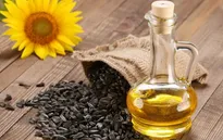 Các siêu thị tại Anh hạn chế lượng dầu ăn được mua