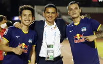 HLV Kiatisuk: “Tôi tự hào về các học trò”