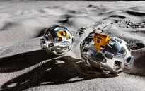 Robot mini thám hiểm Mặt trăng