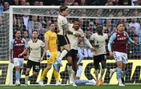 Ngược dòng trước Aston Villa, Liverpool giữ lửa cho cuộc đua vô địch