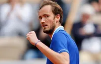 Daniil Medvedev vào vòng 2 Roland Garros 2022