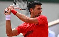 Nadal và Djokovic thẳng tiến vào vòng 4 Pháp mở rộng