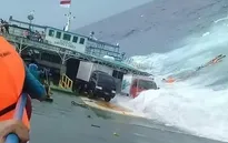 26 người mất tích trong vụ chìm phà ngoài khơi Indonesia