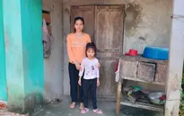 Người phụ nữ tần tảo 1 mình nuôi con gái mắc bệnh tim bẩm sinh