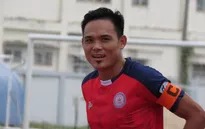 Cầu thủ đánh trọng tài bị 'treo giò' 2 năm
