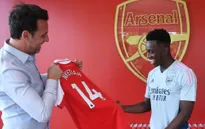 Arsenal chốt tương lai Nketiah