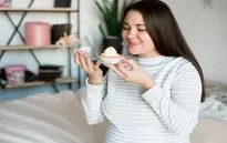 Làm thế nào để thỏa mãn cơn thèm ăn mà không tăng cân?