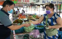 "Thắt lưng buộc bụng" thời bão giá