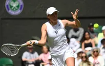 Iga Swiatek dễ dàng vào vòng 2 Wimbledon