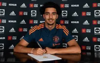 Manchester United ký hợp đồng mới với tuyển thủ ĐT Iraq