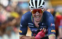 Mads Pedersen về nhất chặng 13 Tour de France, áo vàng chưa đổi chủ