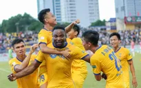 Vòng 7 V.League 1-2022 | Ngôi đầu đổi chủ, khán giả tăng vọt