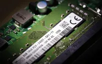 Nhu cầu chip cho điện thoại, máy tính cá nhân giảm do người dùng thắt chặt chi tiêu
