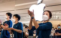 Apple vẫn kiếm bộn tiền khi cả thế giới khó khăn