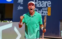 Roberto Bautista Agut thẳng tiến vào chung kết giải quần vợt Áo mở rộng