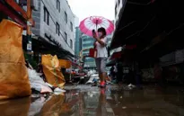 Mưa giảm bớt ở thủ đô Hàn Quốc trong bối cảnh lũ lụt gây thiệt hại nặng nề
