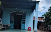 Người mẹ đơn thân đau xót vì không có tiền cho con chữa bệnh