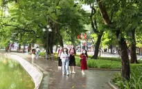 Hà Nội ngày đầu nghỉ lễ Quốc khánh: Nhiều tuyến phố, điểm vui chơi vắng vẻ, yên bình