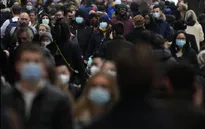Hong Kong (Trung Quốc) bùng phát đợt dịch thứ 5, vaccine giúp giảm mạnh nguy cơ triệu chứng hậu COVID-19