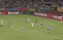 Hoàng Đức khống chế bóng như Dennis Bergkamp rồi lốp bóng lập siêu phẩm