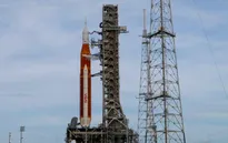 NASA lùi thời điểm tiến hành sứ mệnh Artemis 1 do lo ngại bão