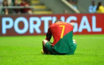Ronaldo lại ném băng đội trưởng ĐT Bồ Đào Nha