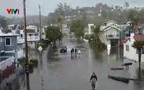 Bão tại California gây mưa to, gió lớn và tuyết rơi dày