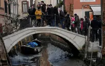 Kênh ở Venice cạn kiệt, Italy đối mặt với đợt hạn hán mới