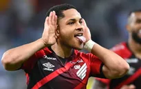 Barcelona muốn chiêu mộ Vitor Roque