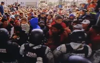 Người di cư gây náo loạn tại biên giới Mỹ - Mexico