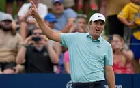 Scottie Scheffler trở lại ngôi vị số 1 golf thế giới