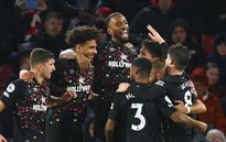 Thất bại trước Brentford, Southampton chưa thoát khỏi vị trí bét bảng Ngoại hạng Anh