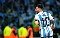 Lionel Messi vượt mốc ghi 100 bàn thắng cho ĐT Argentina