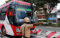 CSGT TP Hồ Chí Minh tiếp tục phát hiện, xử phạt "xe dù, bến cóc"