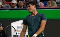 Carlos Alcaraz dừng bước tại vòng 4 Thượng Hải Masters