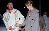 Taylor Swift công khai tay trong tay "bạn trai tin đồn"