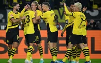 Dortmund vươn lên dẫn đầu Bundesliga