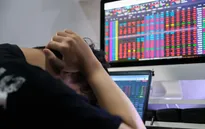 Cổ phiếu la liệt nằm sàn, VN-Index mất gần 50 điểm
