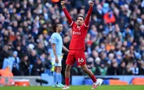 Manchester City và Liverpool chia điểm kịch tính